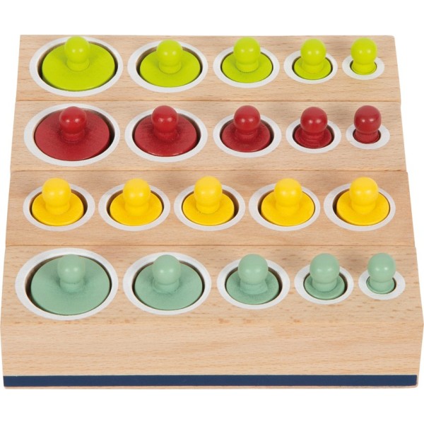 Jeu d’emboitement multicolore, d’inspiration Montessori en bois