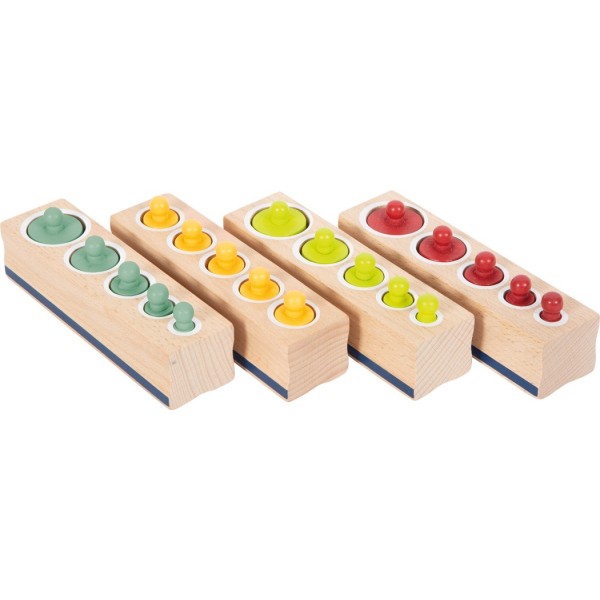 Jeu d’emboitement multicolore, d’inspiration Montessori en bois