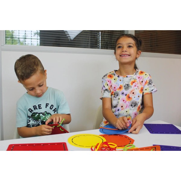 Grandes formes géométriques à lacer