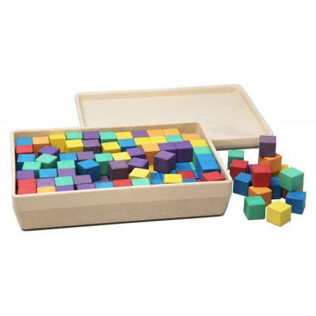 Cubes colorés en bois recyclé